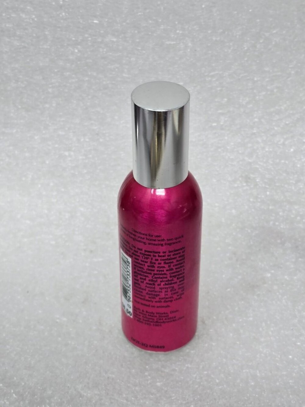 Bath & Body Works White Barn Japanese Cherry Blossom Concentrated Room Spray 1.5 - Picture 2 of 2